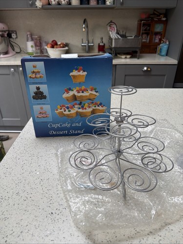 Vintage metal cake - metal, holds