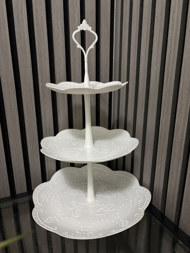 White tier dessert display - white,